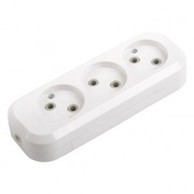 General роз. колодка 3гн., 10А , 250В, 2,2кВт Серия "Easy" с доп. крышкой (АВС-пластик) белая