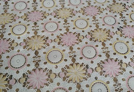 Клеенка ажурная "Лейс" 119А (беж/роз) (1,32х22м)