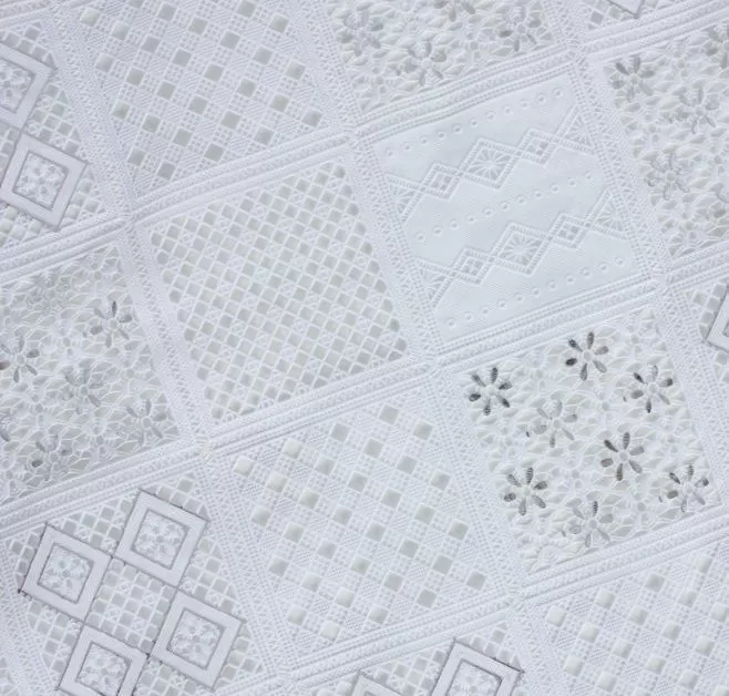 Клеенка ажурная "Lace Print" LSQJ092BY, бел. с серебром (1,37х20м)